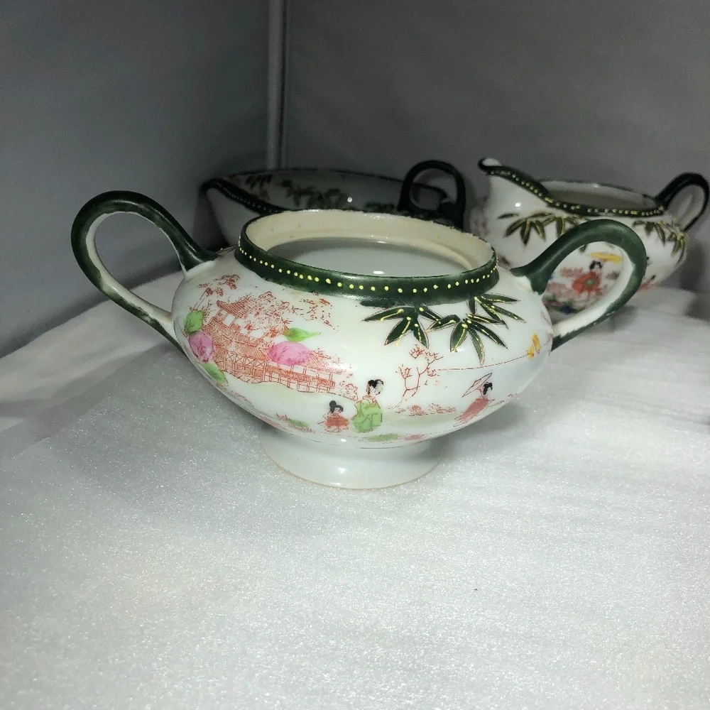 VINTAGE JAPANESE KUTANI PORCELAIN MATCHING 5 PIECE SET